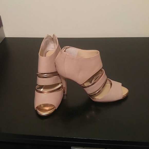 ANTONIO MELANI Shoes - Strappy blush pink heels